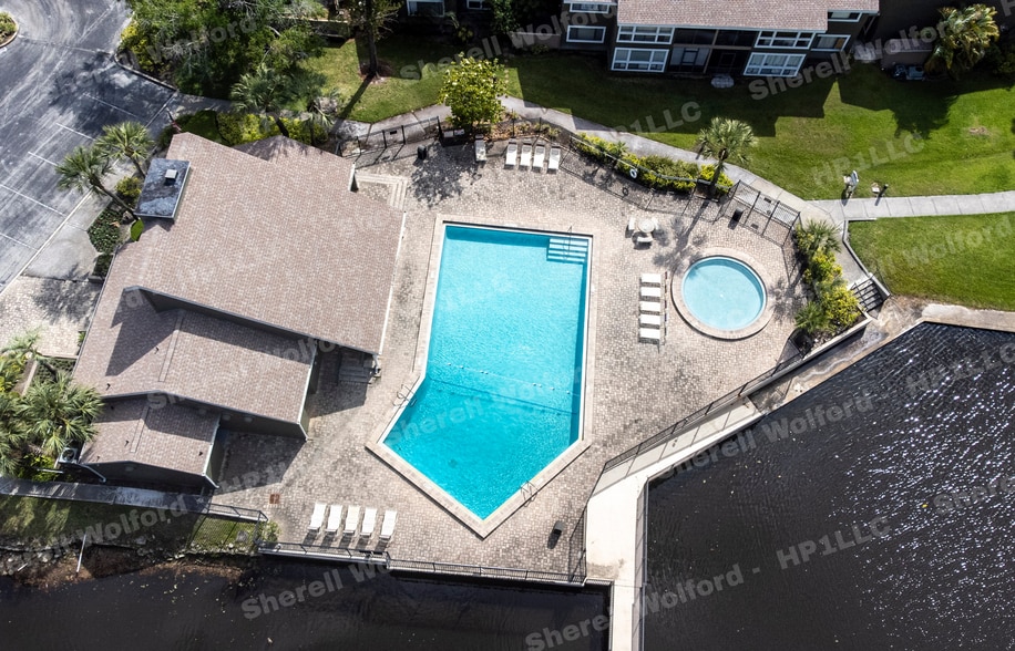 Building Photo - 5739 Peregrine Ave