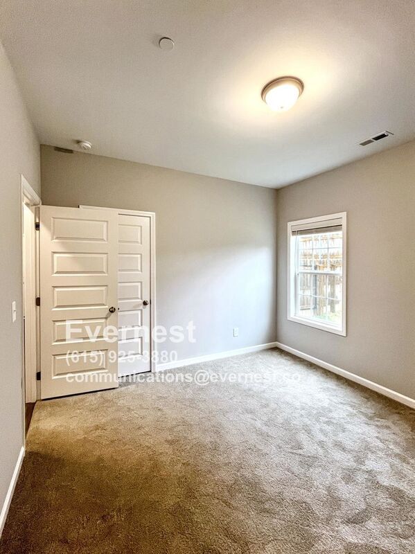 Building Photo - 1034 Echo Rdg Rd