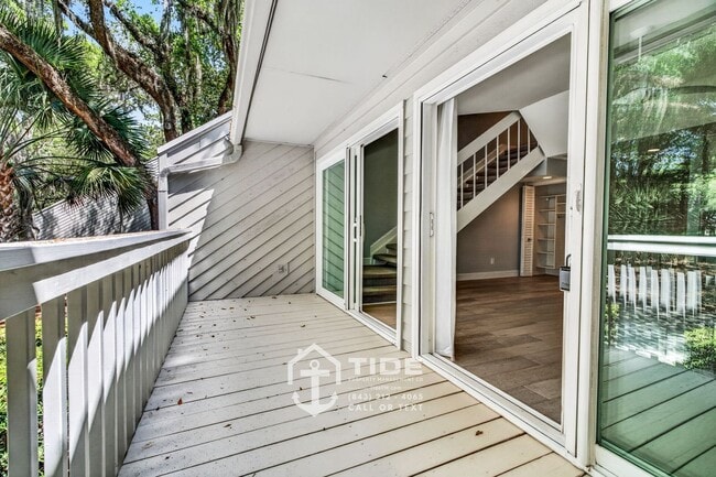 Building Photo - Quiet Coastal Living