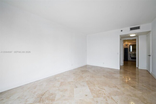 Building Photo - 3640 Yacht Club Dr