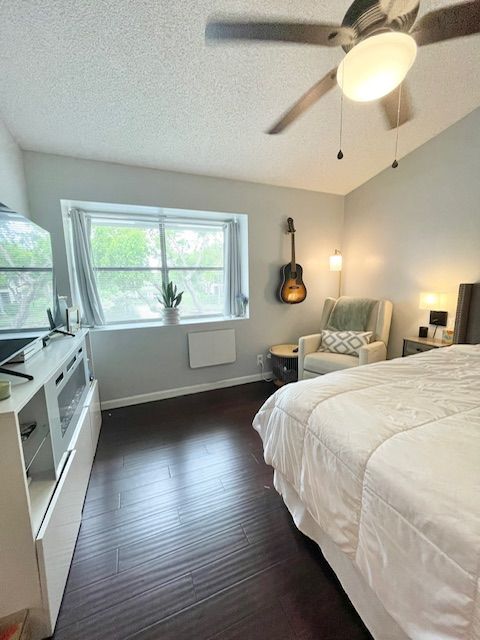 Building Photo - 3473 Carambola Cir S