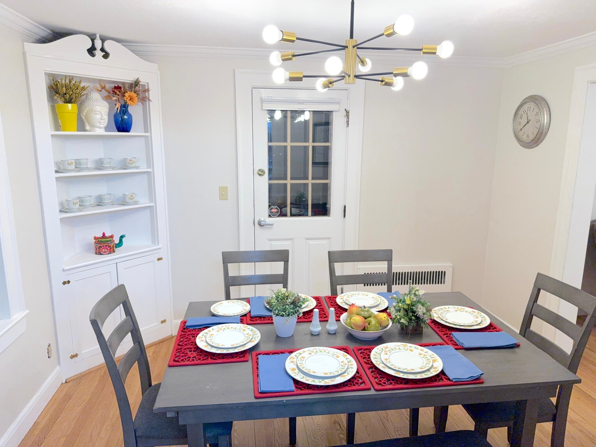 Building Photo - 64 Rowe St