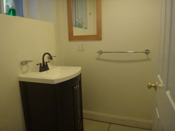 Building Photo - 147 Marcella St