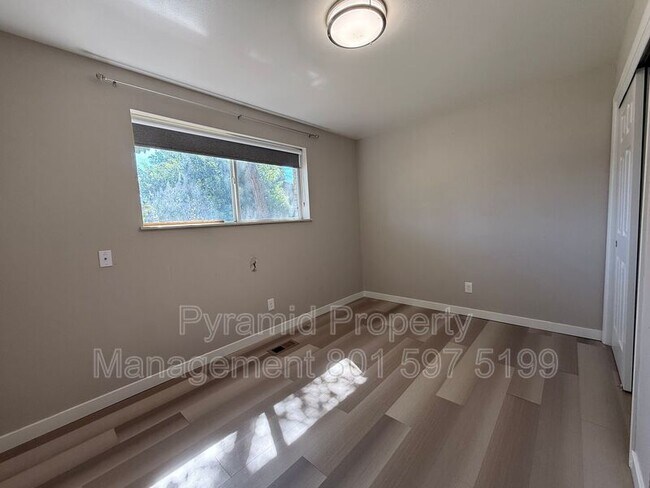 Building Photo - 670 E Coatsville Ave