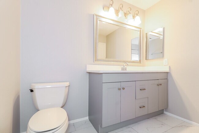 Building Photo - 18442 W Dawn Dr