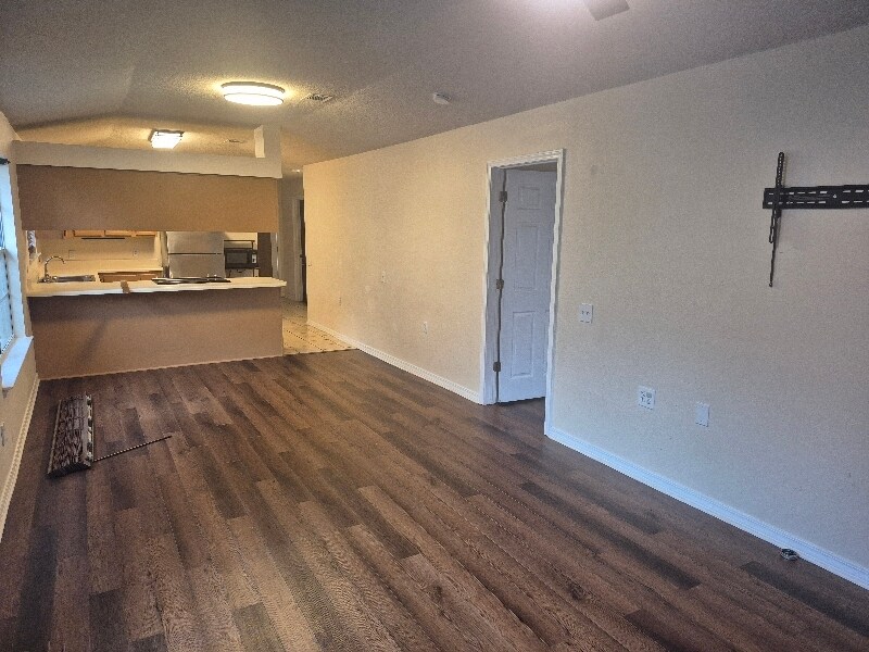 Building Photo - 1108 Sweetbriar St
