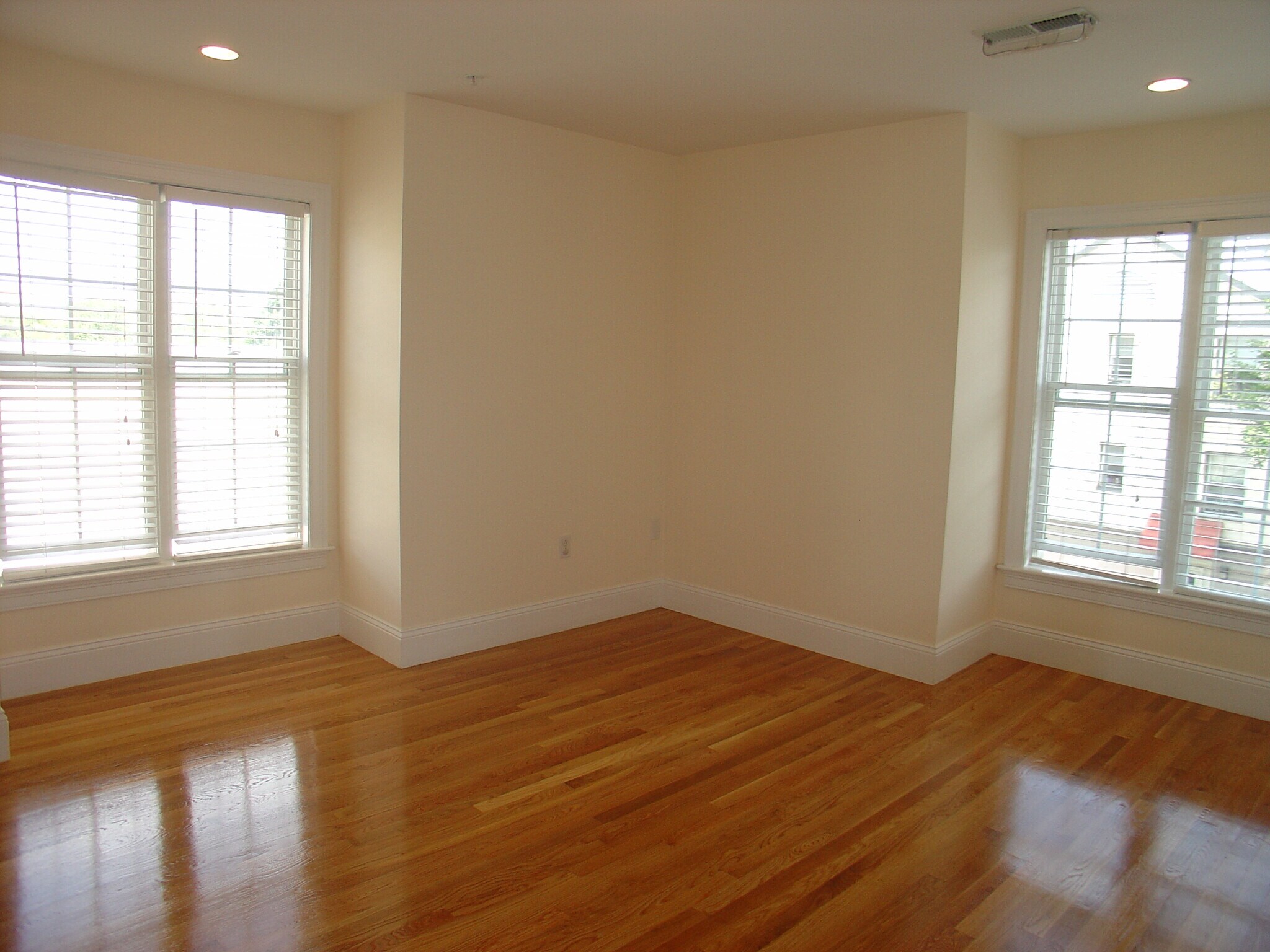 Building Photo - 50 B St