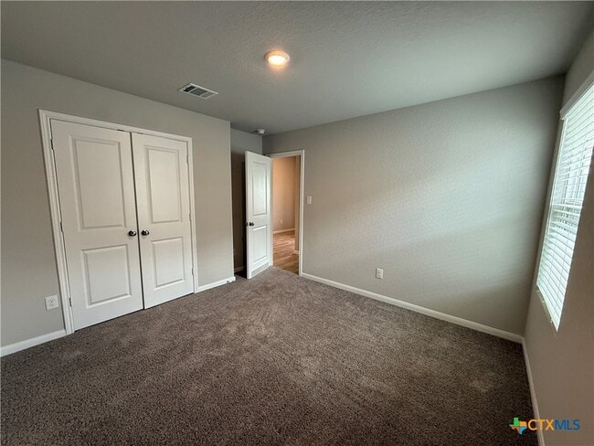 Building Photo - 554 Blue Stem Rd