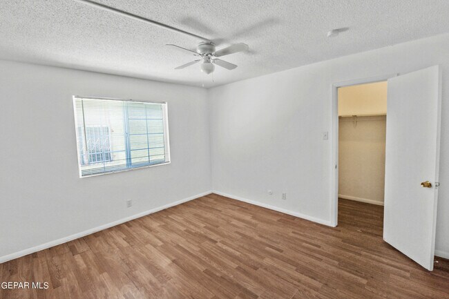 Building Photo - 5200 Carousel Dr