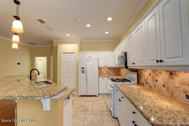 Building Photo - 1648 Kestrel Ct