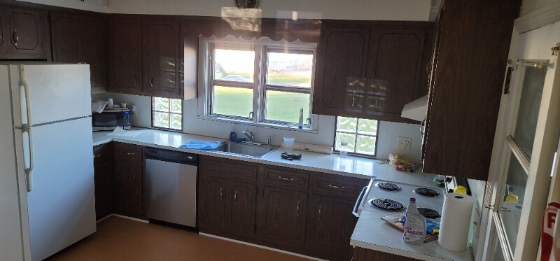 Building Photo - 1392 How Ln