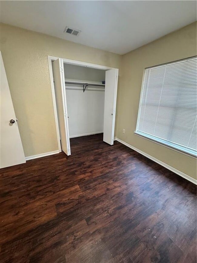 Building Photo - 3 bedroom 2 bath house in Calallen