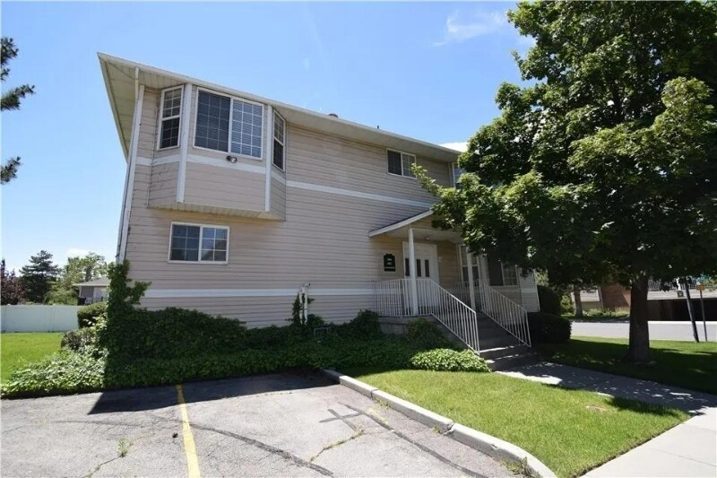 Building Photo - 800 Gatewood Dr
