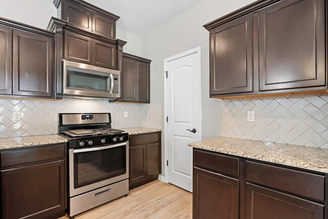 Building Photo - 14833 Harry Flournoy Ave