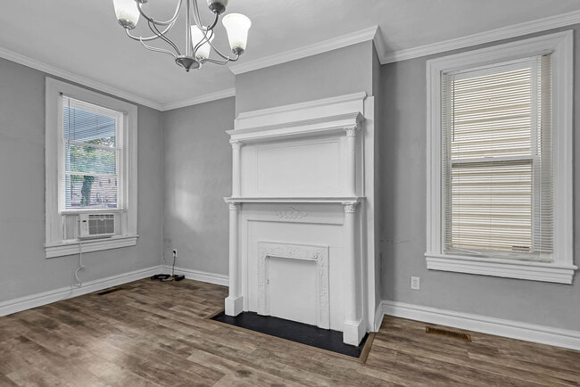Building Photo - 122 Webster Ave