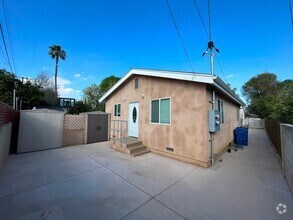 Building Photo - 2BR ADU w/dishwasher, in-unit laundry + ou...