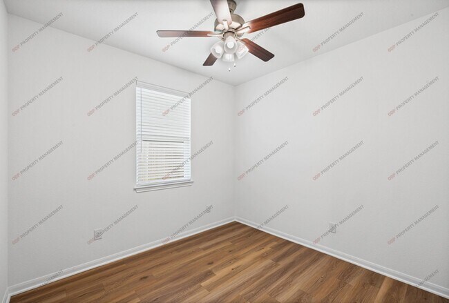 Building Photo - 8114 Timber Holw Ln