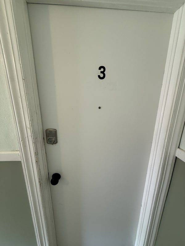 Building Photo - 1223 Redgate Ave