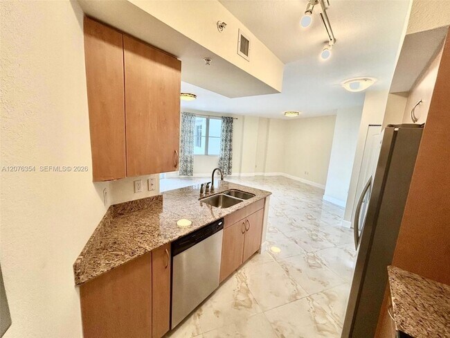 Building Photo - 1830 Radius Dr