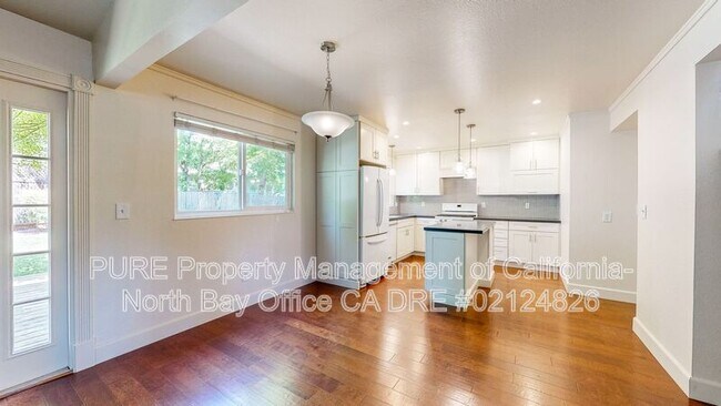 Building Photo - 360 Manka Cir