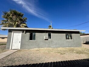 Building Photo - 372 W Northern Ave