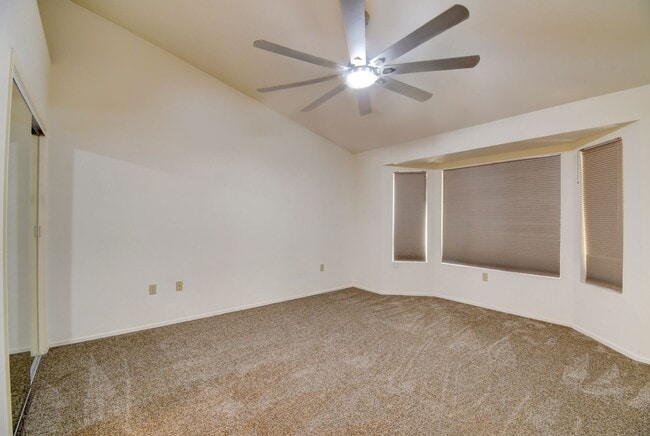 Building Photo - 2433 Sunup Dr