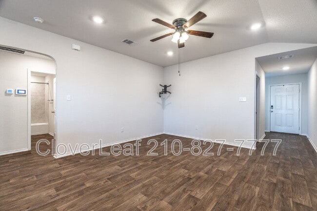 Building Photo - 11902 Mulberry Creek