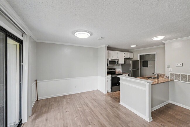 Building Photo - 10971 Harrowfield Rd