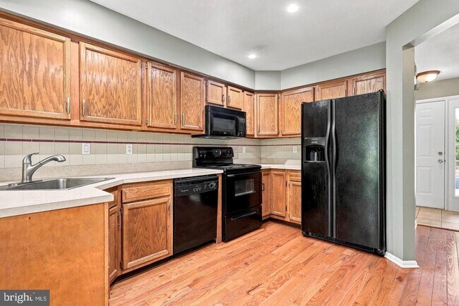 Building Photo - 40 Woodstream Ct