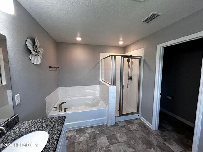 Building Photo - 11646 Pacific Dogwood Ct