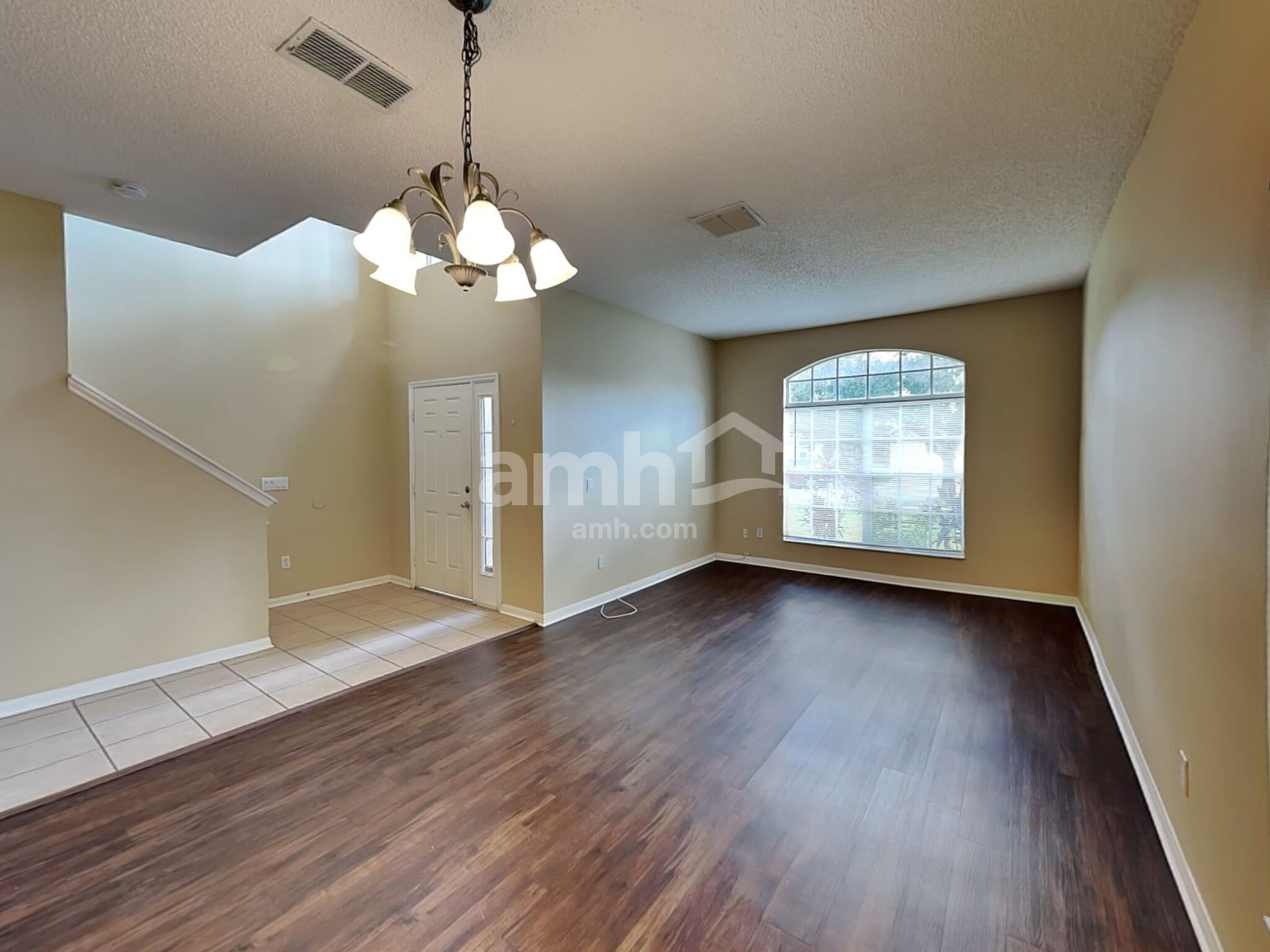 Building Photo - 8857 Palisades Beach Ave