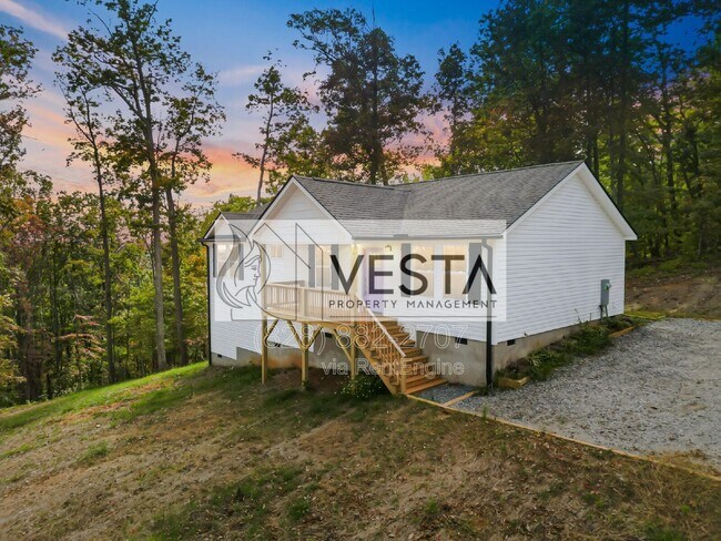 Building Photo - 474 Hague Dr
