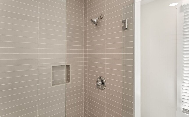 Building Photo - Downtown Beaufort Charmer