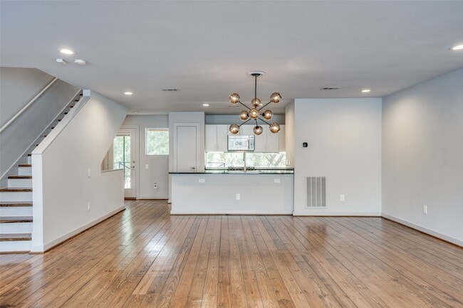 Building Photo - 4213 Dickason Ave