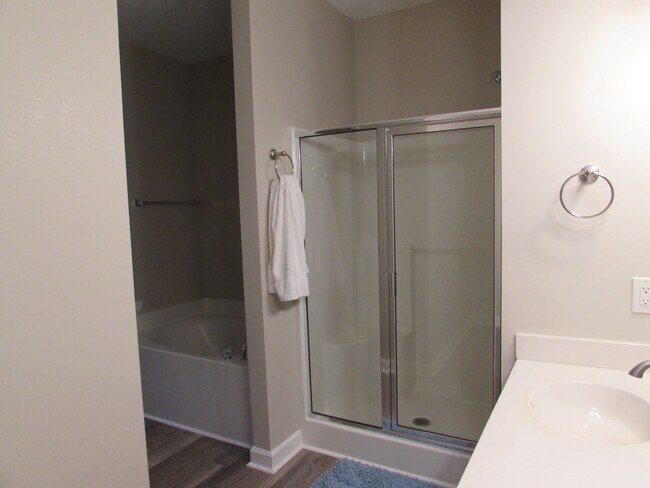 Building Photo - 10125 Westmoreland Rd