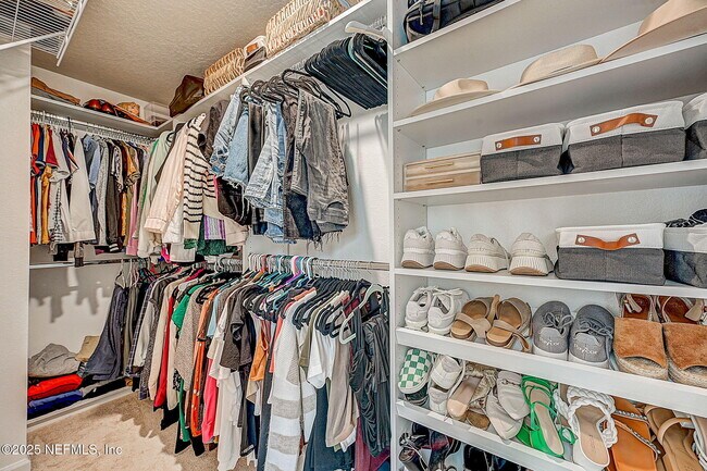 Building Photo - 135 Coastline Wy