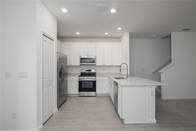 Building Photo - 704 NW 126th Terrace