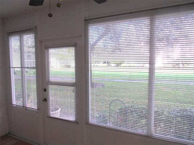 Building Photo - 2804 Victoria Way