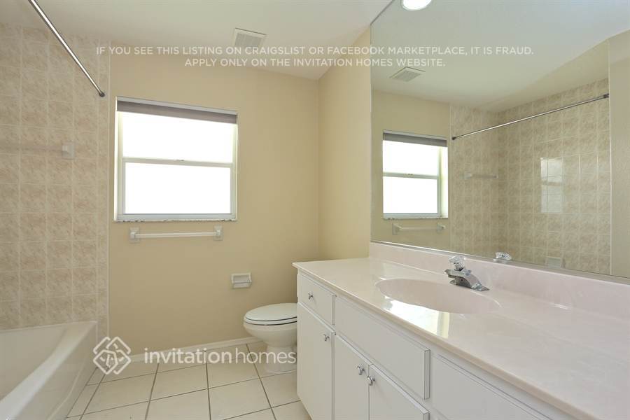 Building Photo - 500 Penny Royal Pl