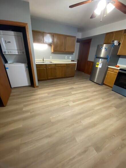 Building Photo - 356 Chandler St