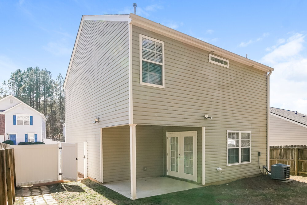 Building Photo - 207 Oak Grove Ln