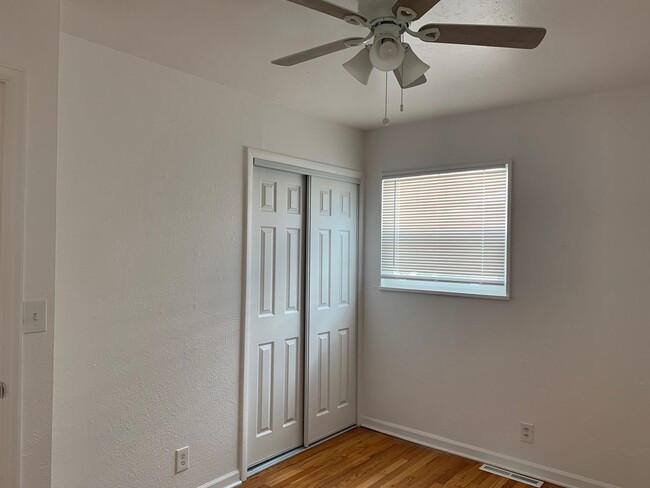 Building Photo - Great 3 Bedroom Home