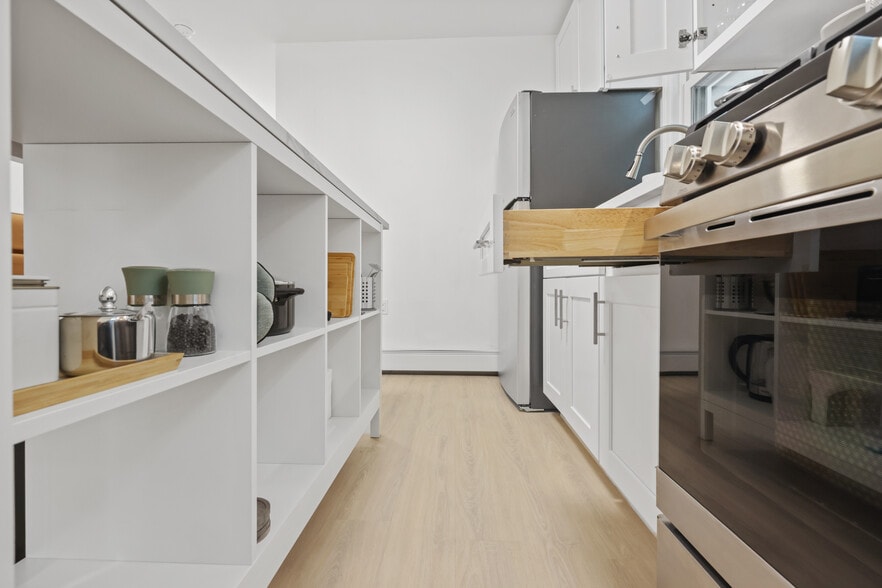 Building Photo - 126 Grant Ave