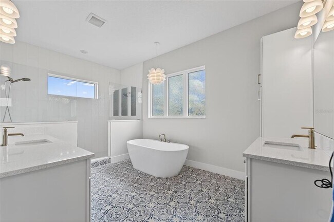 Building Photo - 5917 Cat Claw Ln