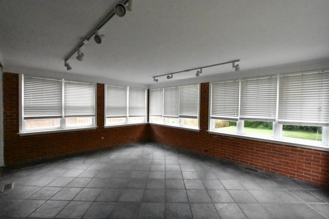 Building Photo - Fantastic 3BR Cape Cod near Downtown Silve...
