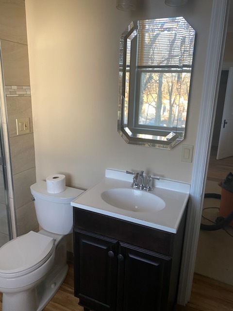 Bathroom View 1 - 713 Bank St