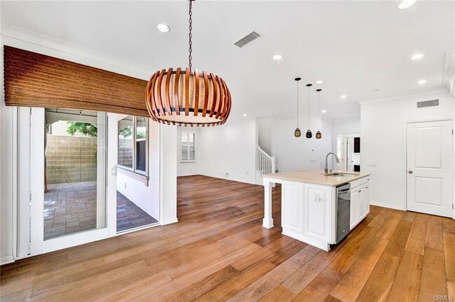 Building Photo - 34 Somerton