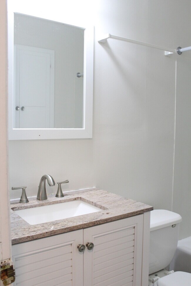 Building Photo - 10 Belchertown Rd