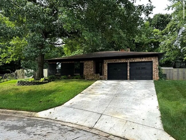 Building Photo - 1739 Creek Ct