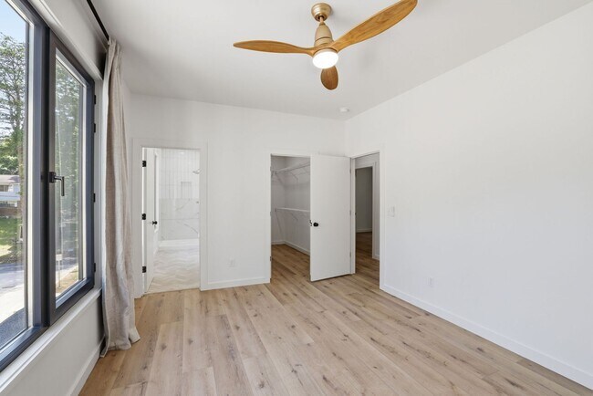 Building Photo - Modern New Construction in Hixson! 3 Beds, 2.5 Baths!